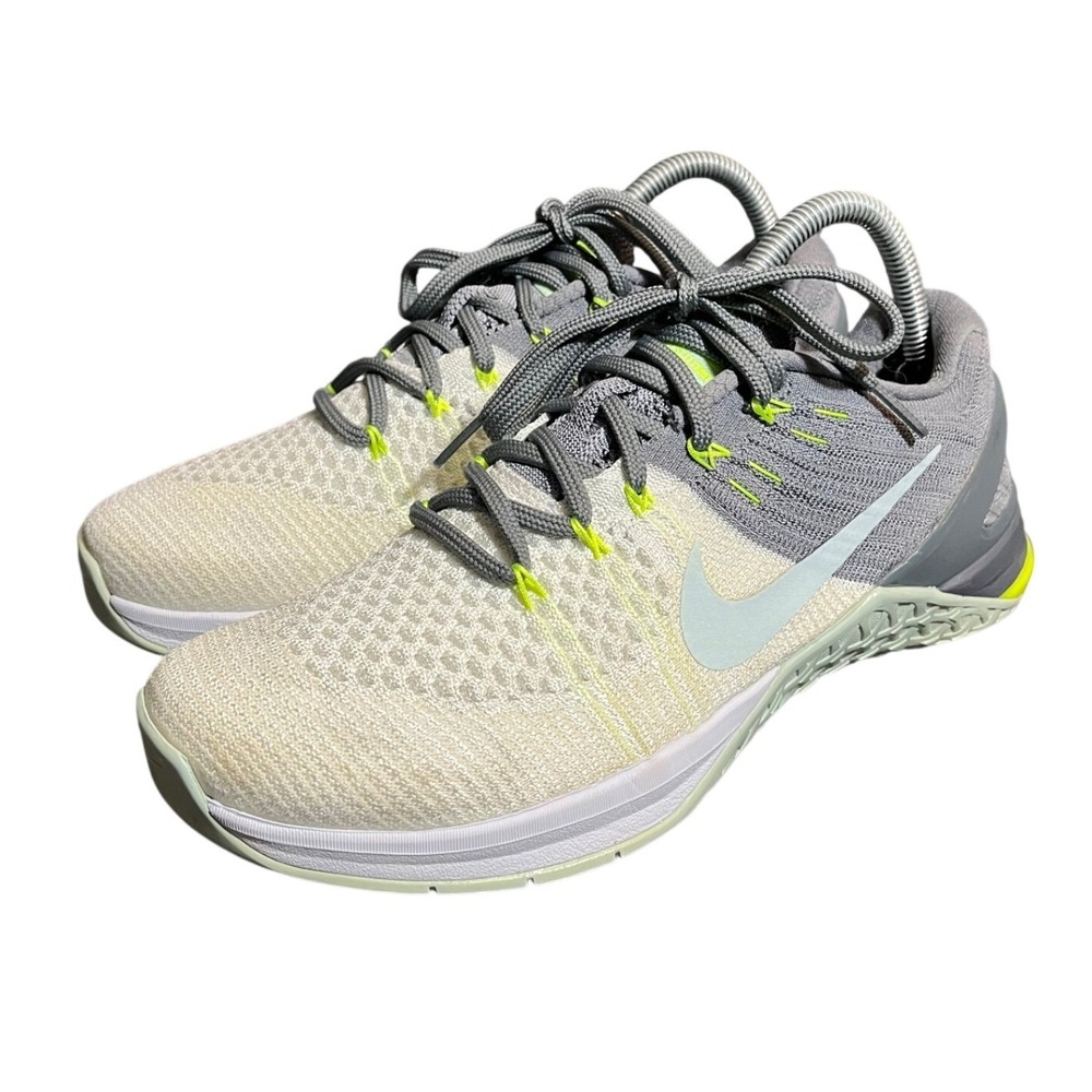 Nike Metcon DSX Flyknit Womens 9 Grey White Volt Training Shoes 849809-100